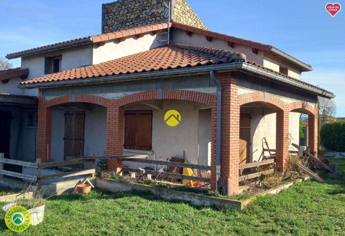 Maison à MASSIAC