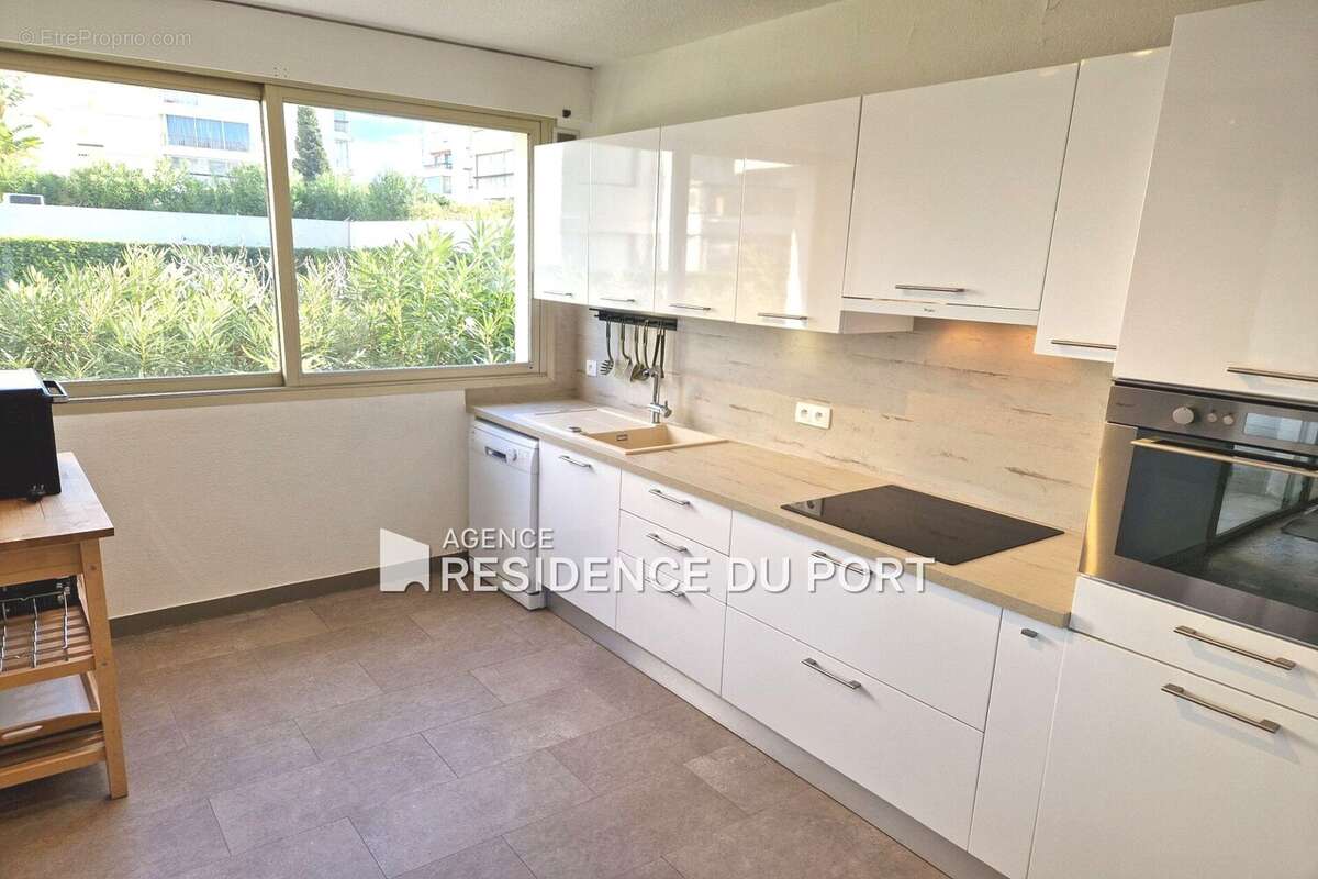 Appartement à MANDELIEU-LA-NAPOULE