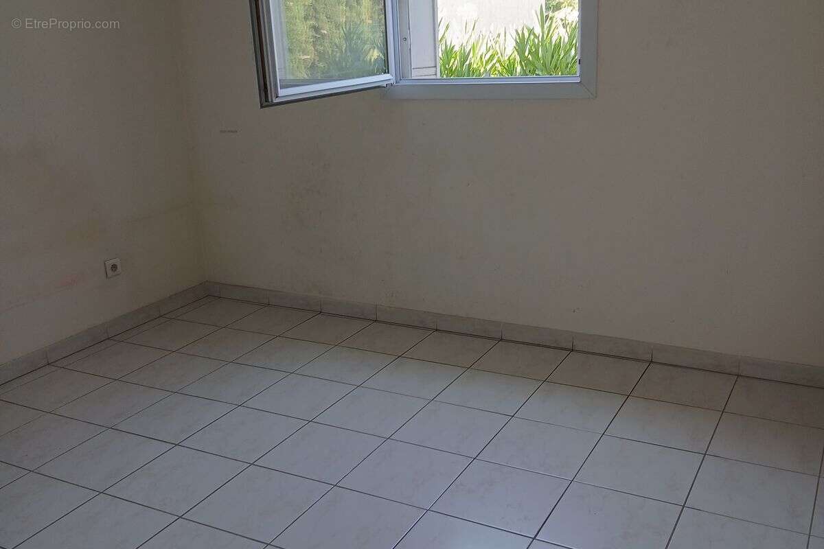 Appartement à MARSEILLE-9E