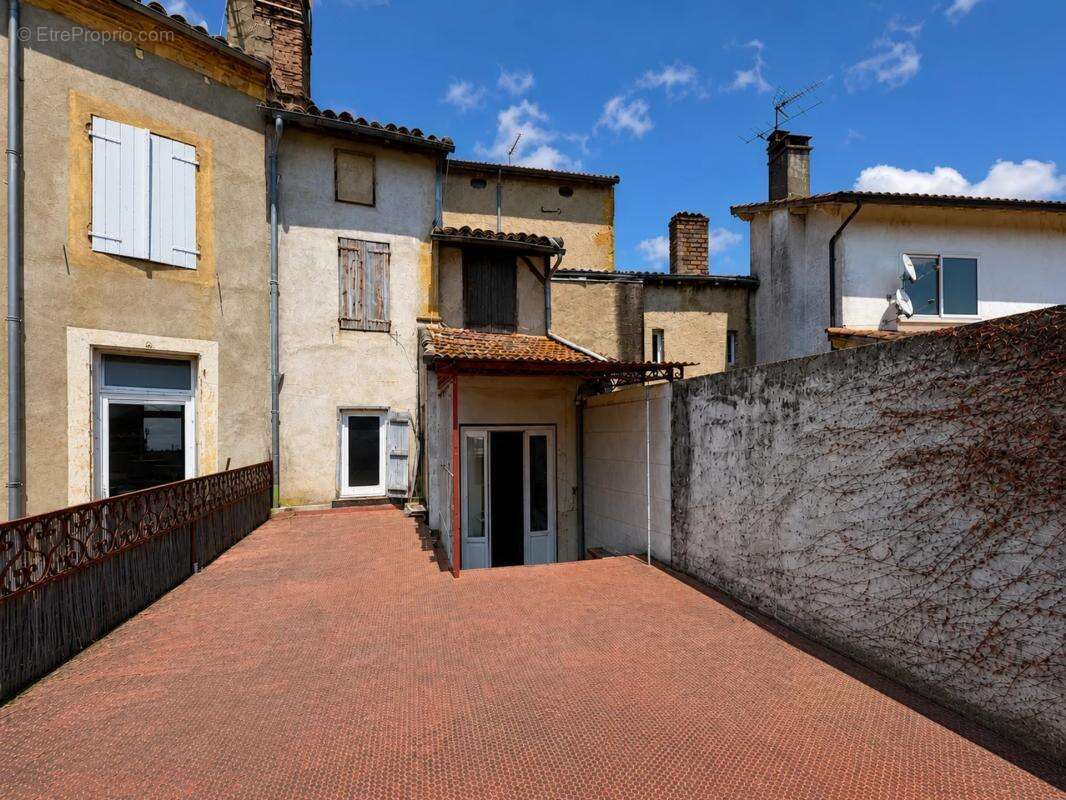 Immeuble de 277 m2 avec garage et vue sur l'Adour - photo 10