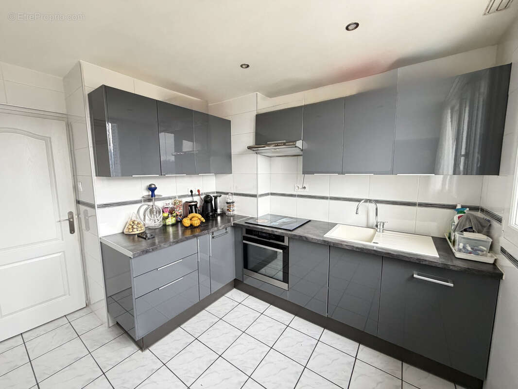 Appartement à FONTAINE