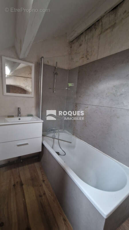 La couvertoirade, maison de village avec .local a vendre - photo 8