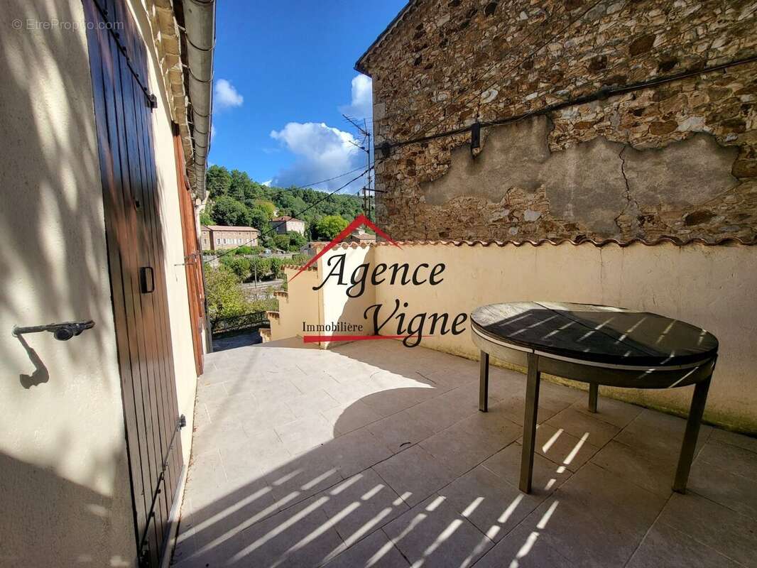 Maison à ROBIAC-ROCHESSADOULE