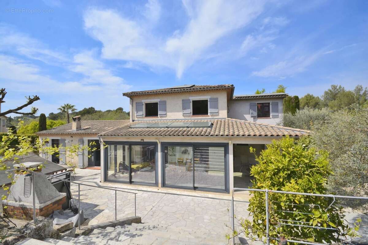 Maison à MOUANS-SARTOUX