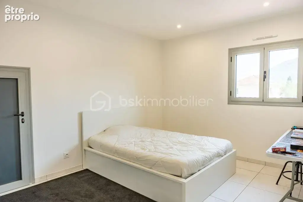 Superbe Maison Familiale de 149m² sur 961m² de Terrain avec Piscine ! - photo 16