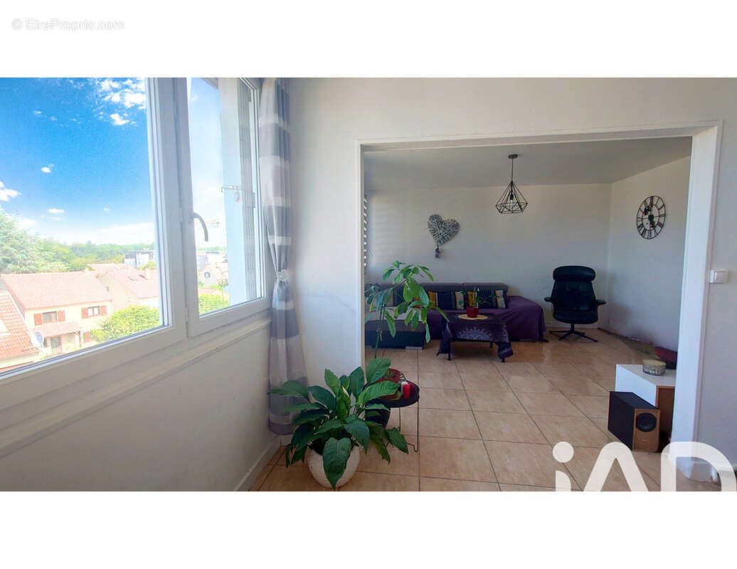 Photo 2 - Appartement à ERAGNY