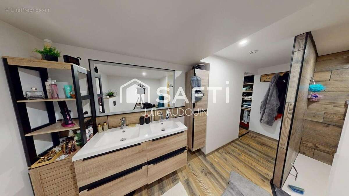 Maison 264 m² à Bignay  - photo 2