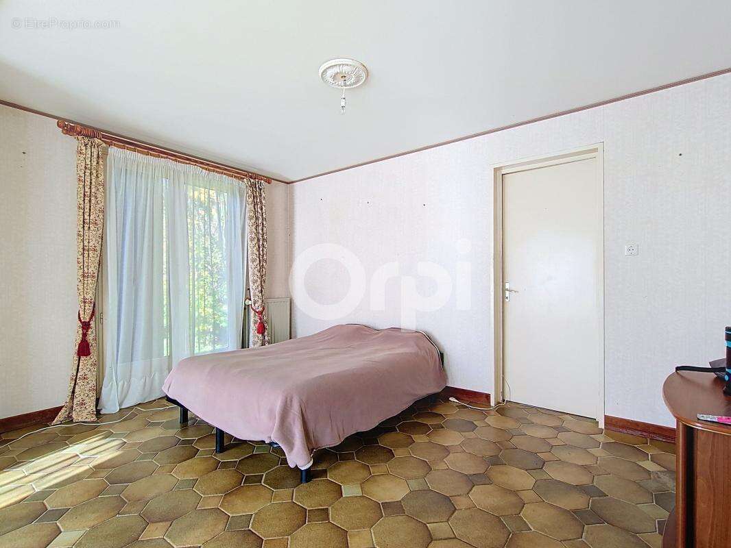 Maison à DOULEVANT-LE-CHATEAU