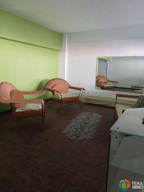 Cession de bail – Local commercial 132,66 m² – Centre-ville Saint-Denis 97400 - photo 3