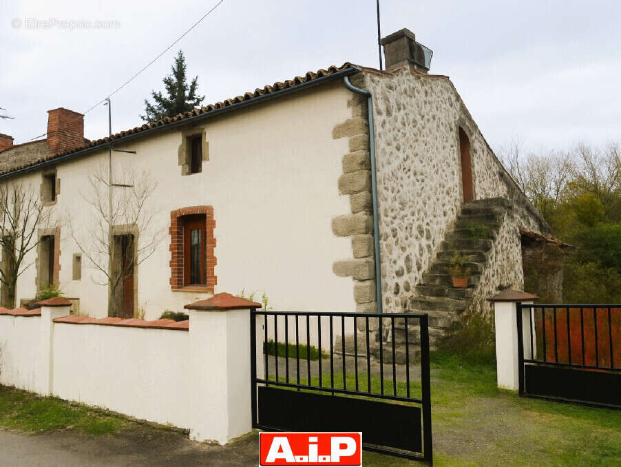 Maison à LA MEILLERAIE-TILLAY