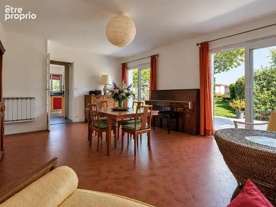 Vienne Guillemottes – Maison 6 Chambres – Terrain 808 M² - photo 6