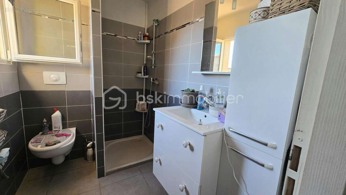 Appartement à SAINT-LAURENT-DE-LA-SALANQUE