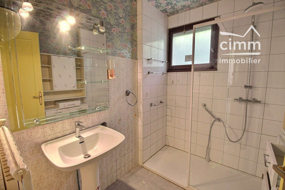 Maison à SAINT-SIMEON-DE-BRESSIEUX