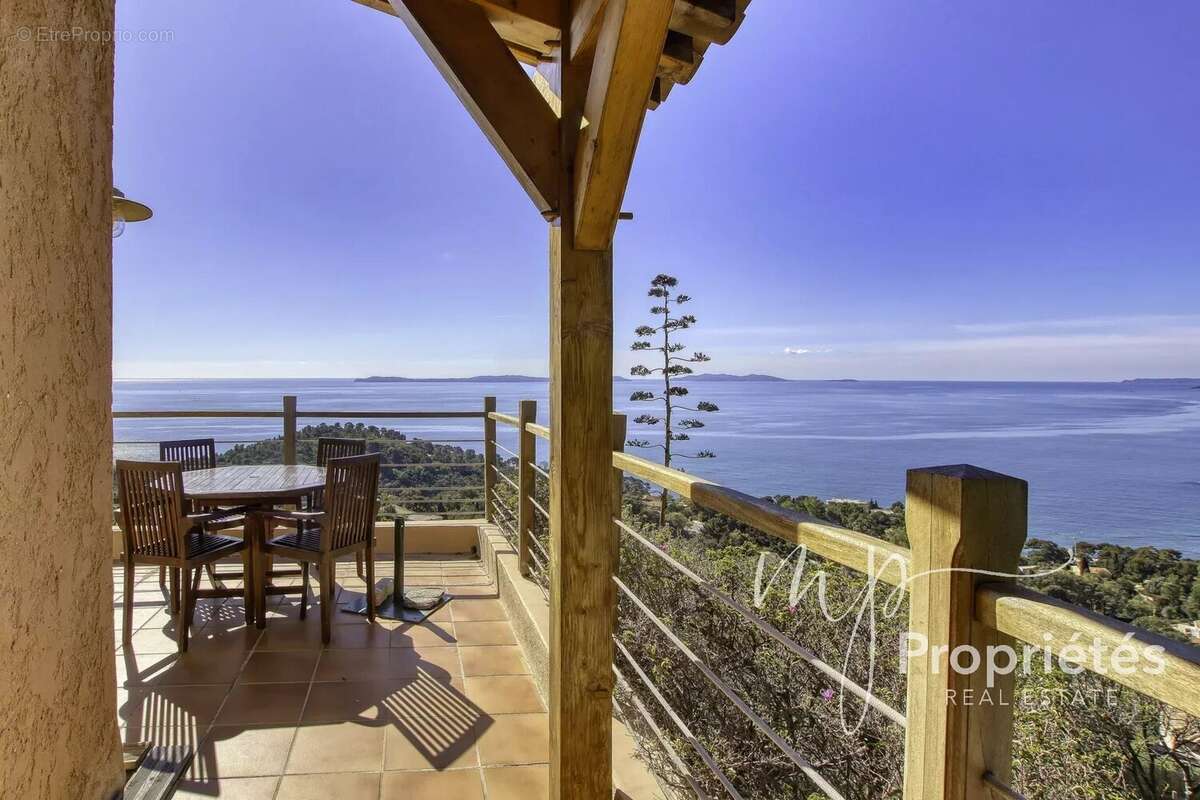 Maison à RAYOL-CANADEL-SUR-MER