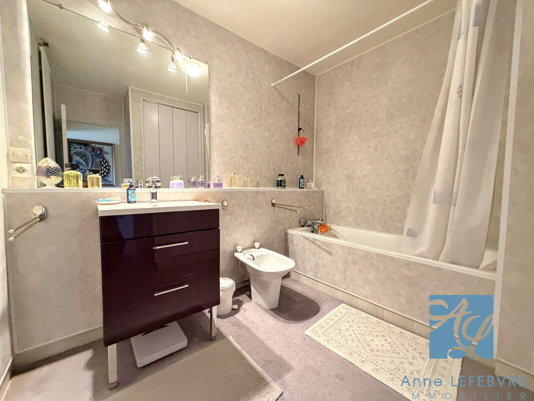 Exclusivité ! maison de 6 pièces avec garage et jardin - photo 24