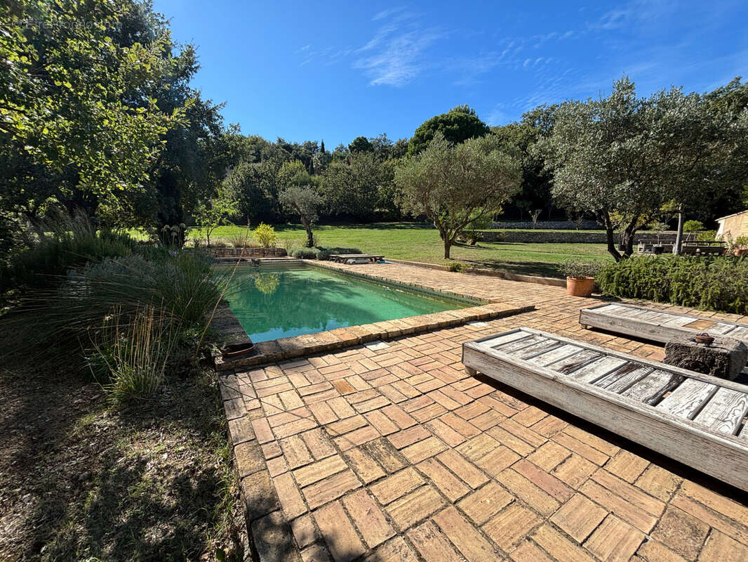 Maison à LA GARDE-FREINET