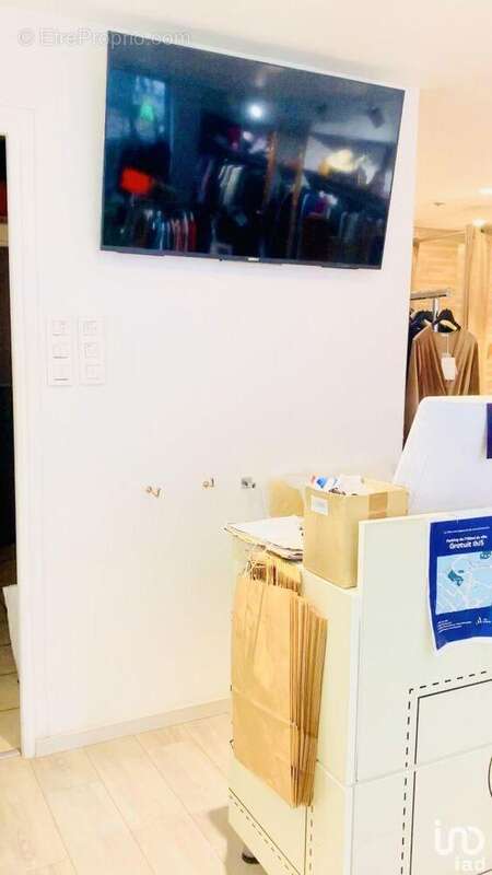 Photo 4 - Commerce à ANTONY