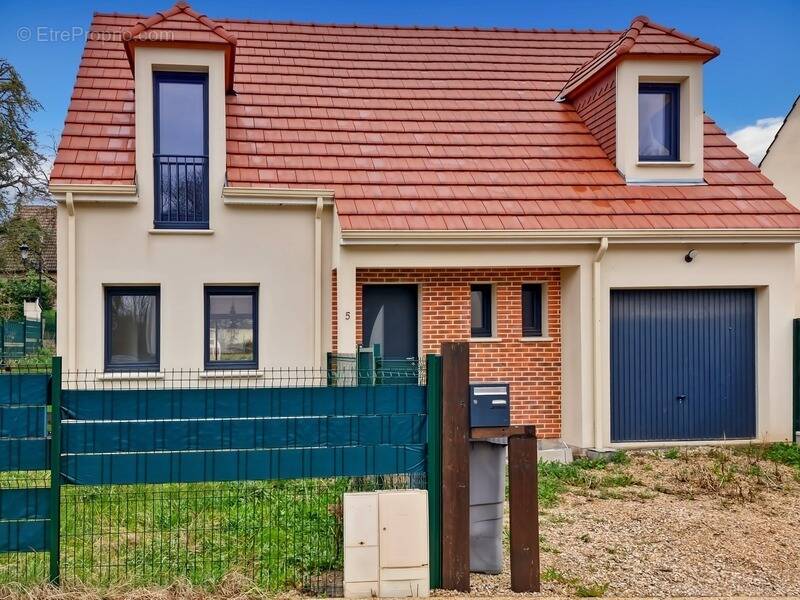 Maison à BEAUVAIS