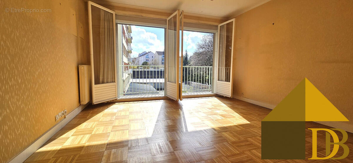 Appartement à MAISONS-ALFORT