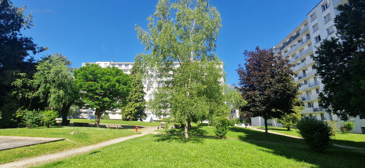 Appartement à LE PONT-DE-CLAIX
