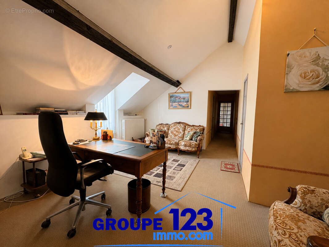 Longère authentique de 194 m2   Pouligny (Escamps) - photo 10