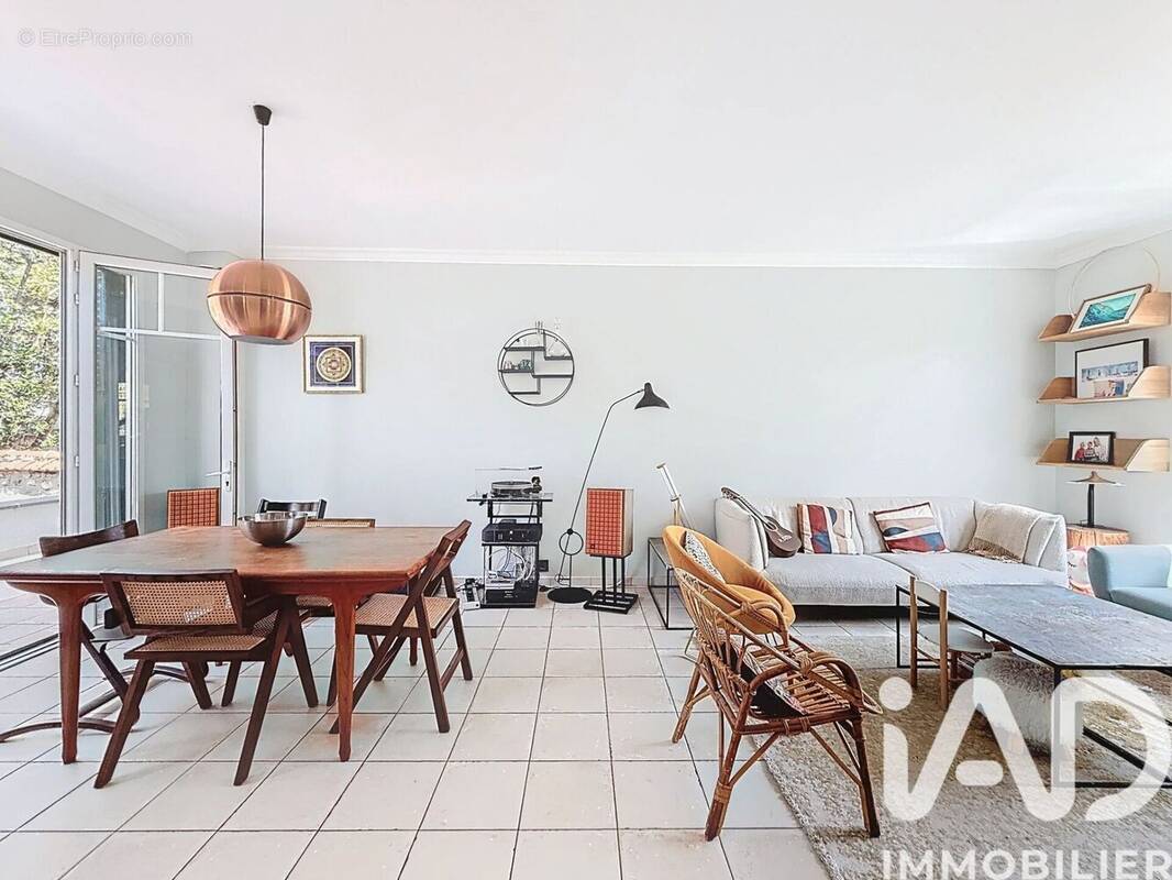 Photo 1 - Maison à SAINT-MAUR-DES-FOSSES