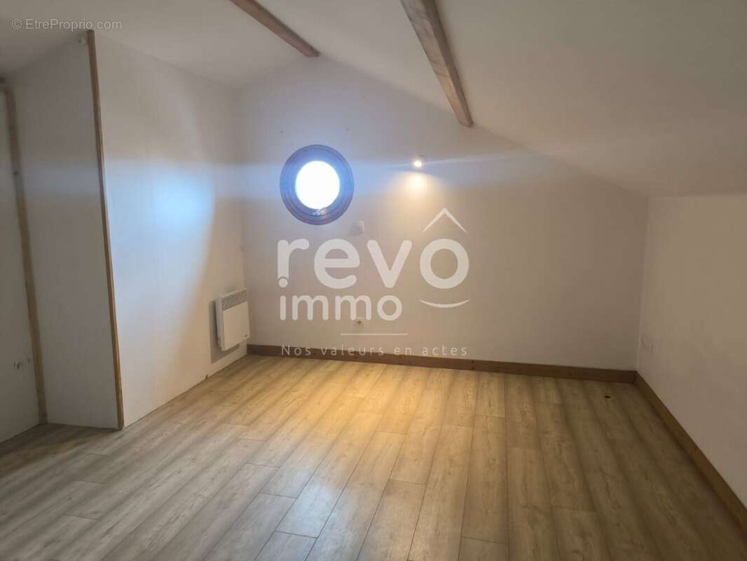 Maison à LA VARENNE