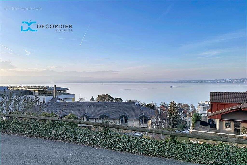 Appartement à EVIAN-LES-BAINS