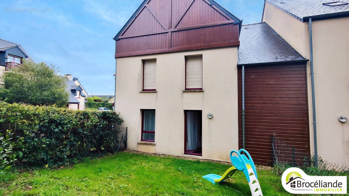 Appartement à PARTHENAY-DE-BRETAGNE