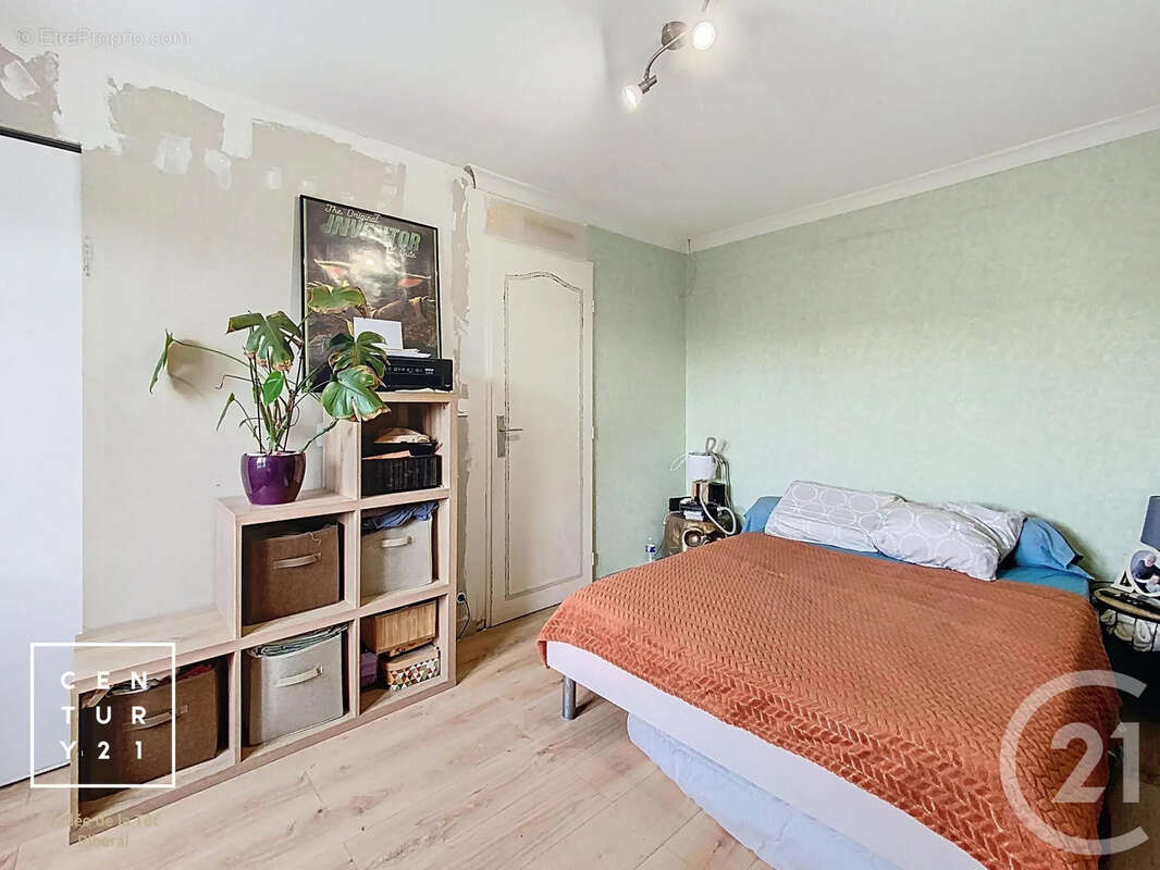 Maison à SAINT-ESTEVE