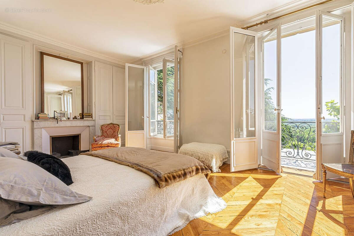 Maison à CALUIRE-ET-CUIRE