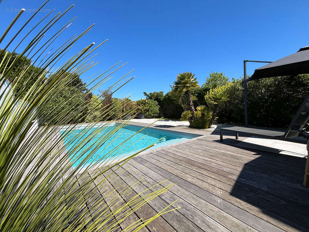 Maison à LA BREE-LES-BAINS