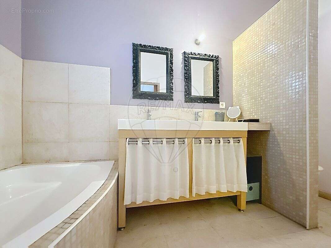 Maison à NIMES