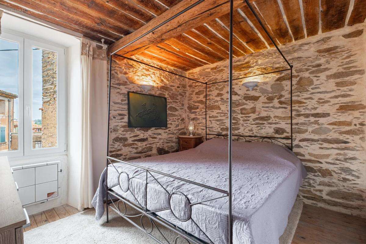 Maison à LA GARDE-FREINET