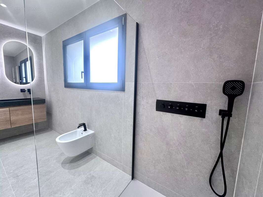 Villa neuve 4 faces avec piscine et jacuzzi - photo 10