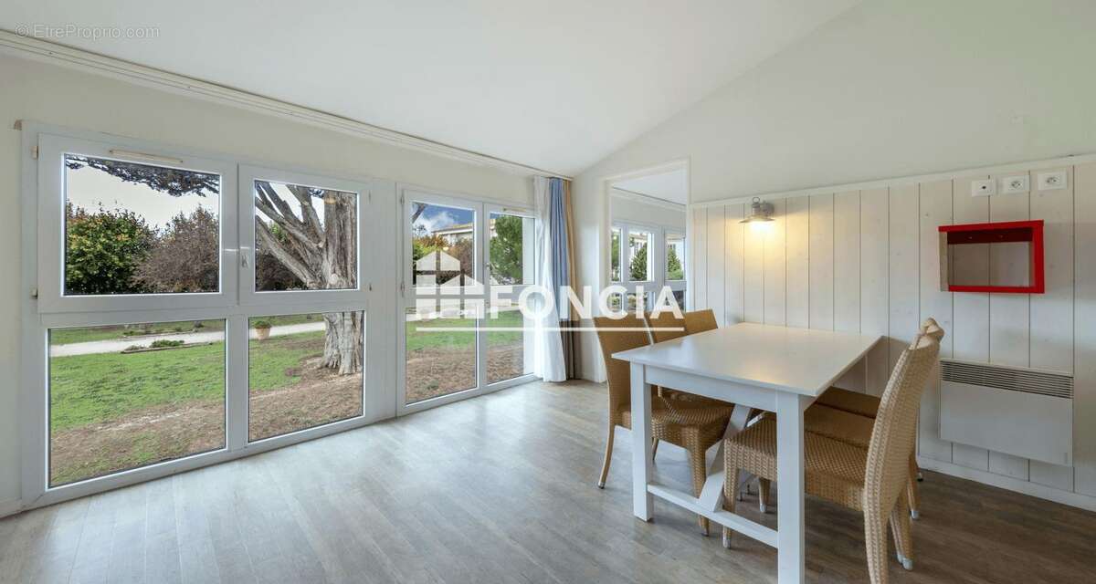 Appartement à SAINT-MARTIN-DE-RE