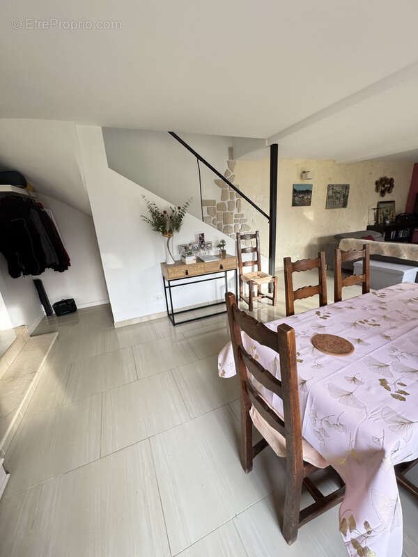 Maison à PERS-EN-GATINAIS