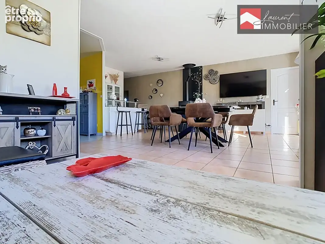 À vendre - Maison individuelle de plain-pied avec grand terrain à Huilly-sur-Seille - photo 9