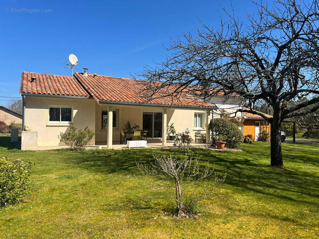 Maison à COURSAC
