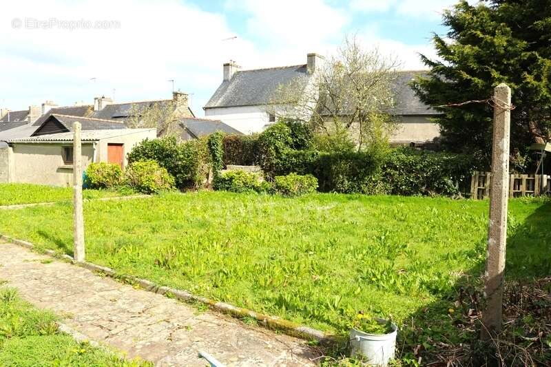 Maison à PLONEOUR-LANVERN