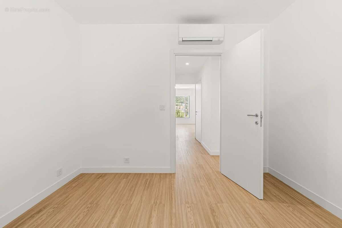 Nice / Bas Cimiez – Magnifique 4 pièces – Refait à neuf – Idéal famille avec potentiel duplex - photo 9