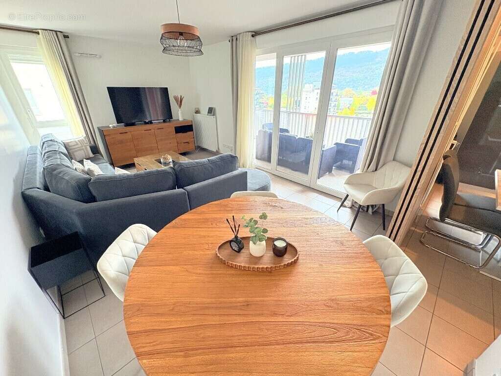 Appartement à SEYNOD