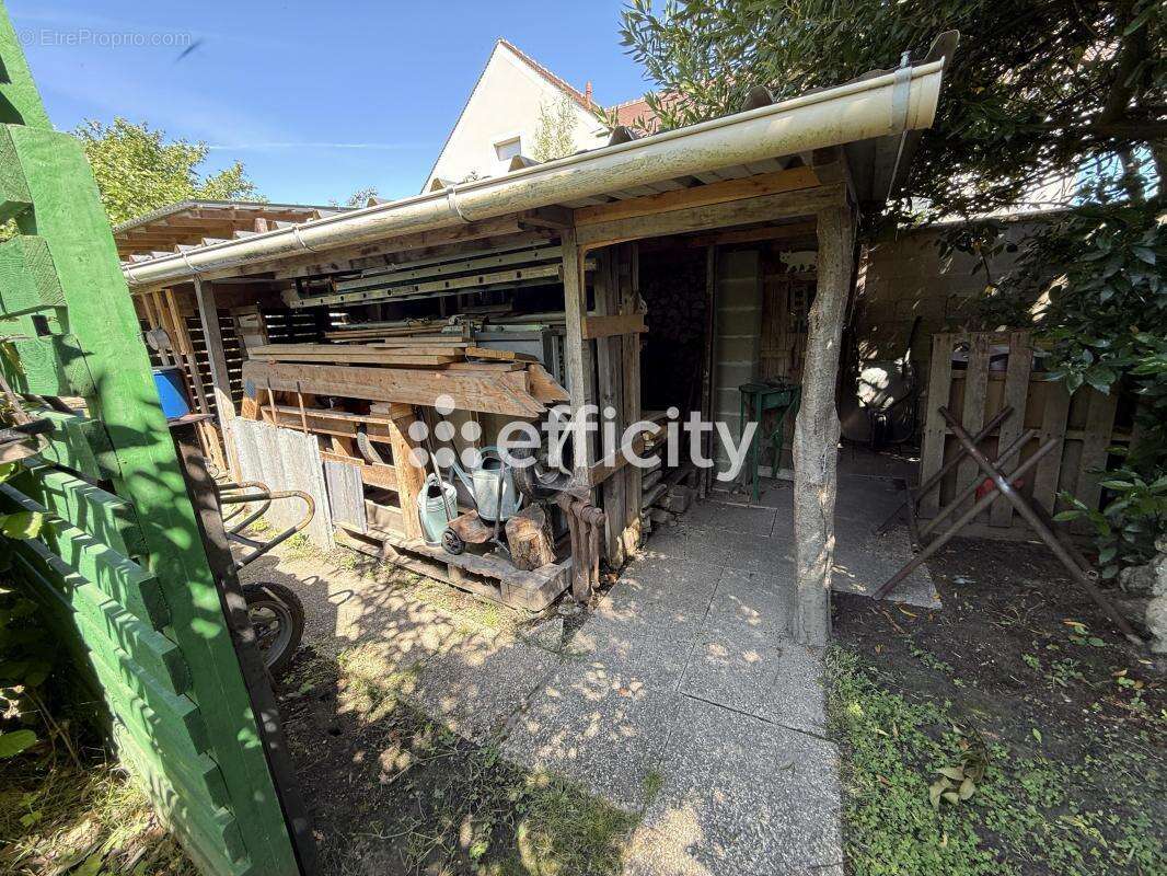 Maison à VERNEUIL-EN-HALATTE