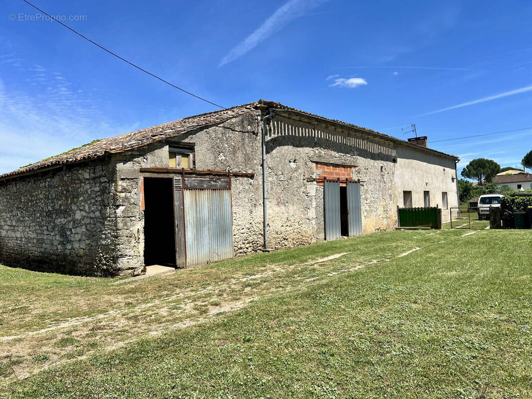 Grange saint Philippe du Seignal - Maison à SAINT-PHILIPPE-DU-SEIGNAL