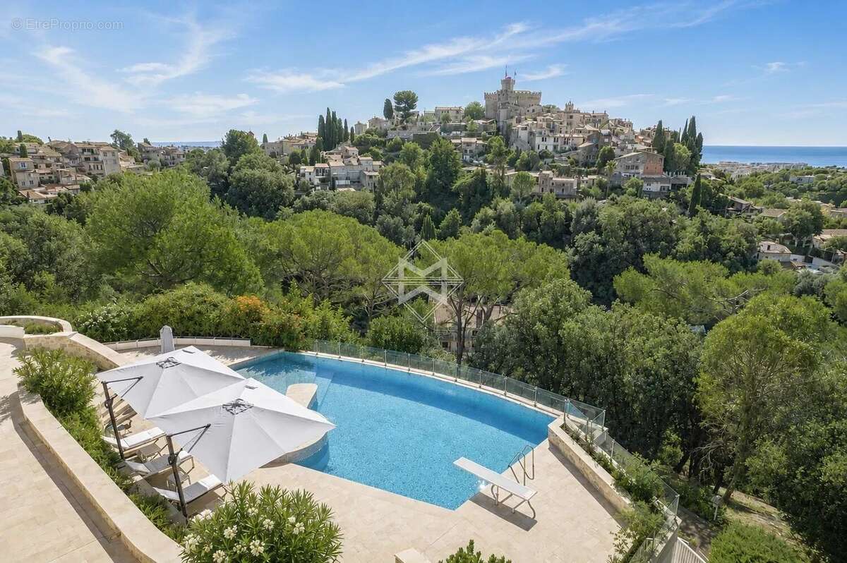 Maison à CAGNES-SUR-MER