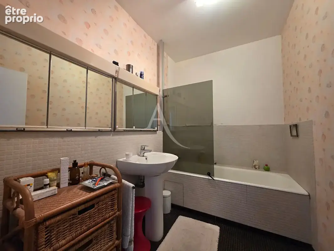 Appartement Saint Sebastien Sur Loire 6 pièce(s) 115 m2 - photo 9