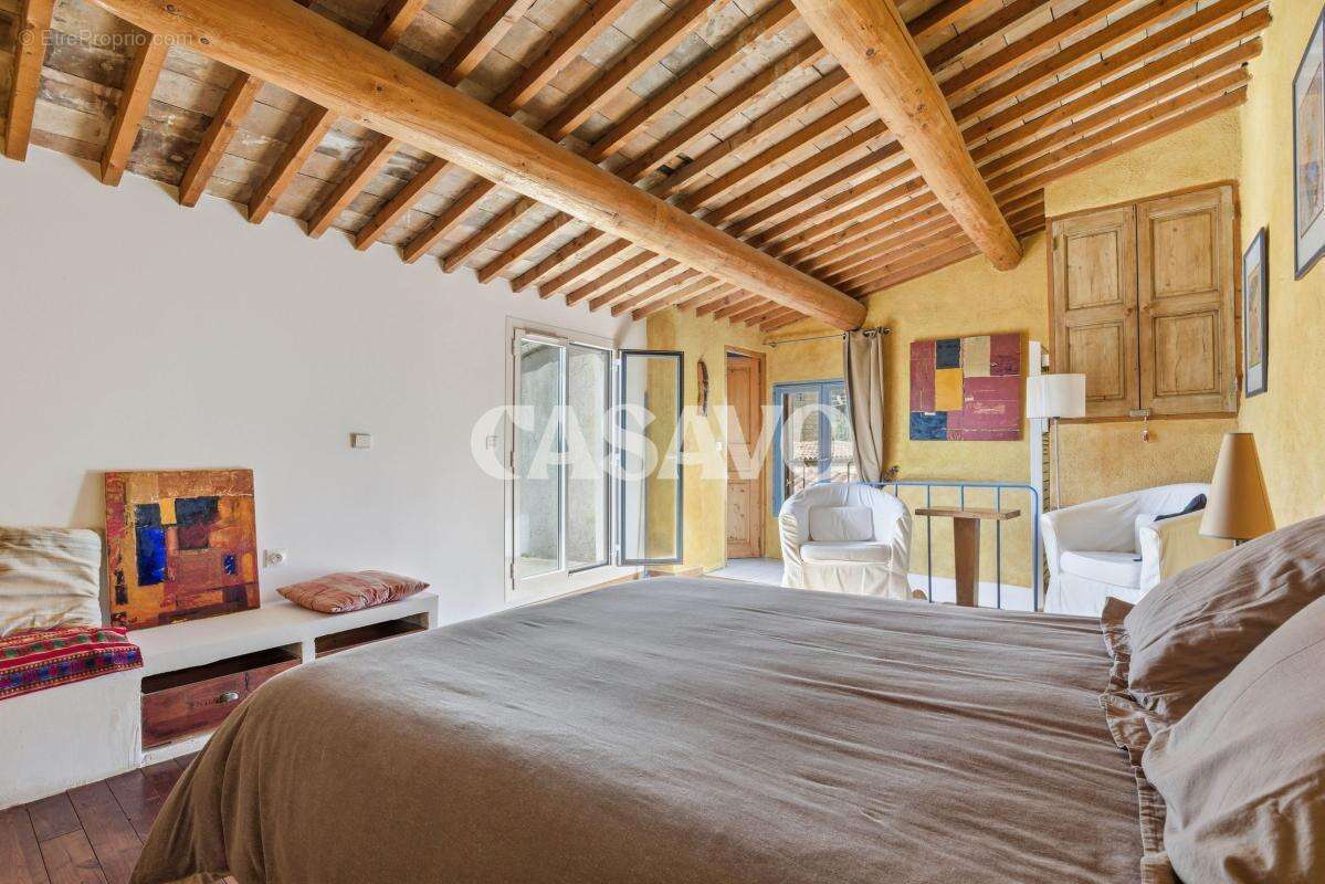 Appartement à ROGNES