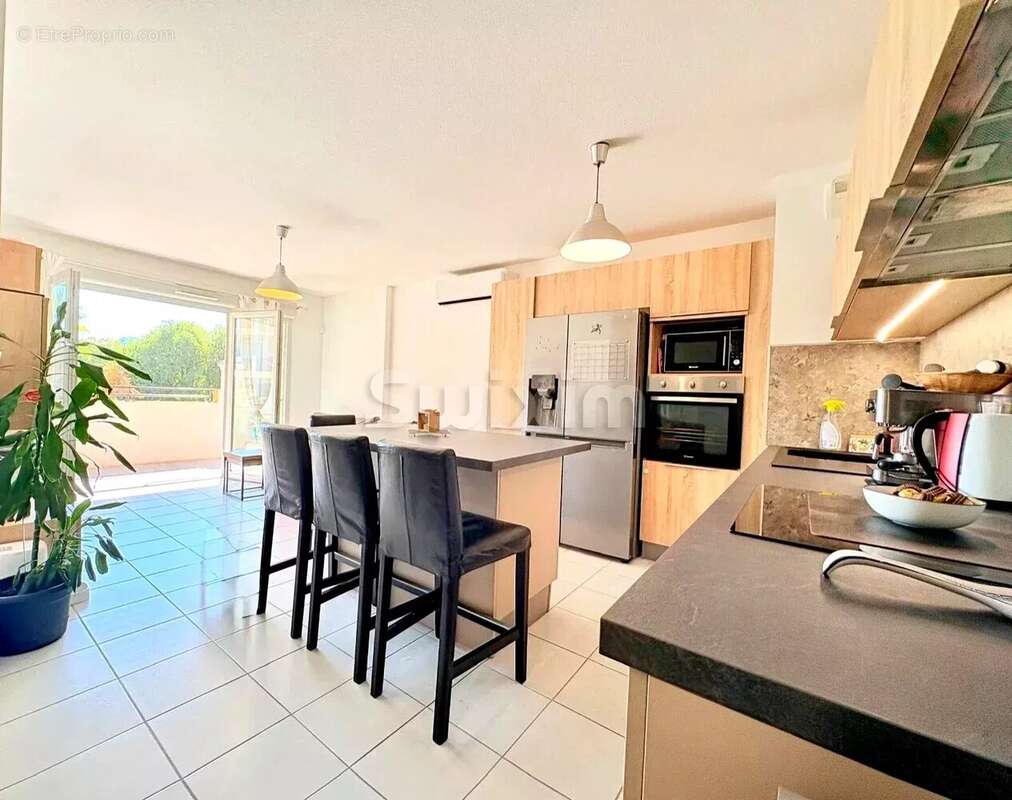 Appartement à LE MUY