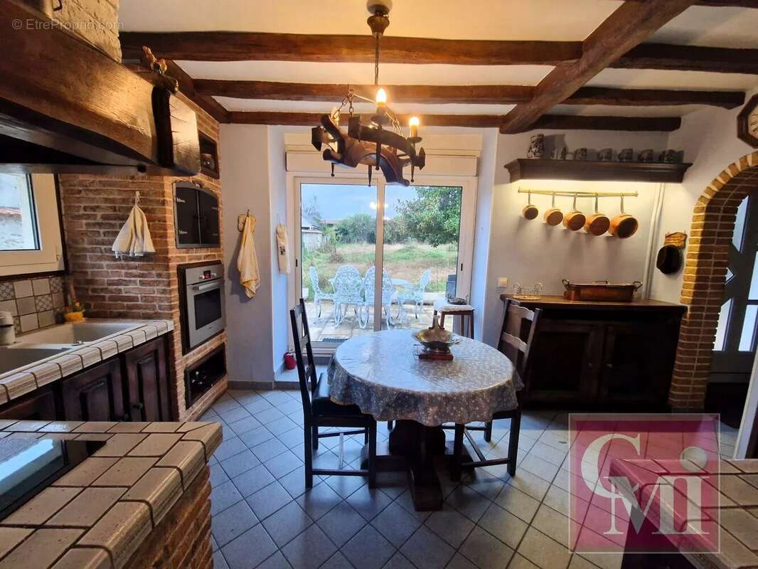 Maison à FONTENAY-LES-BRIIS