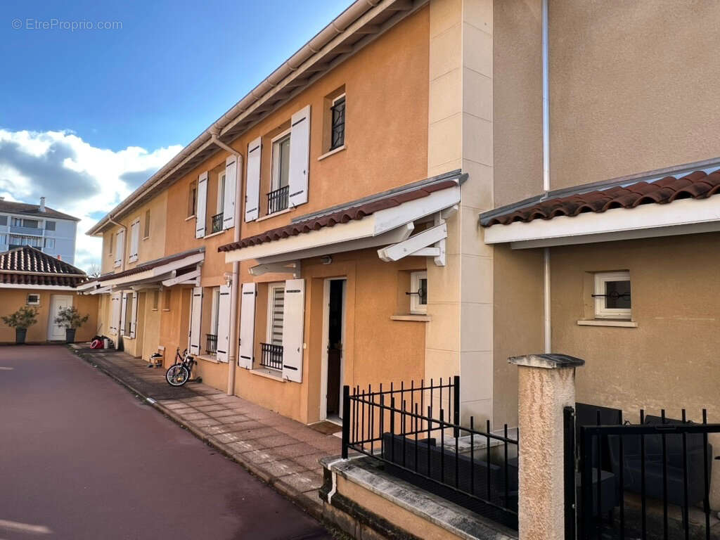 Maison à LYON-8E